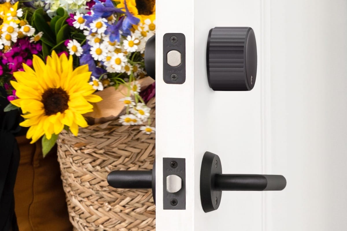 August Wi-Fi Smart Lock review: The best-known retrofit smart lock gets Wi-Fi—and shrinks its footprint