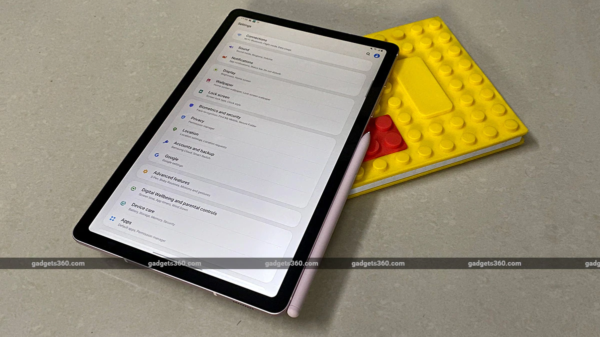 samsung galaxy tab s6 lite with stylus side Samsung Galaxy Tab S6 Lite